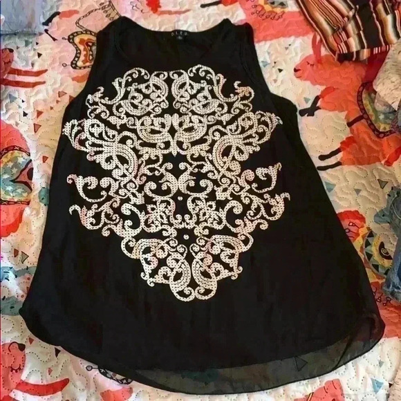 B.L.E.U. Tops - Cute tank top